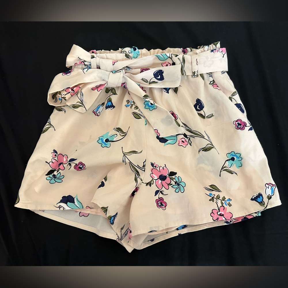 J.O.A—Just One Answer Floral Flowy Paper Bag Shorts
